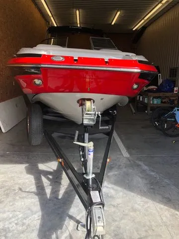 Slide: The Image of Crownline Boats Eclipse E4 2015 - 45