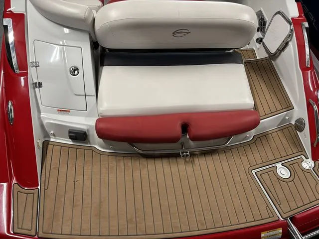 Slide: The Image of Crownline Boats Eclipse E4 2015 - 9