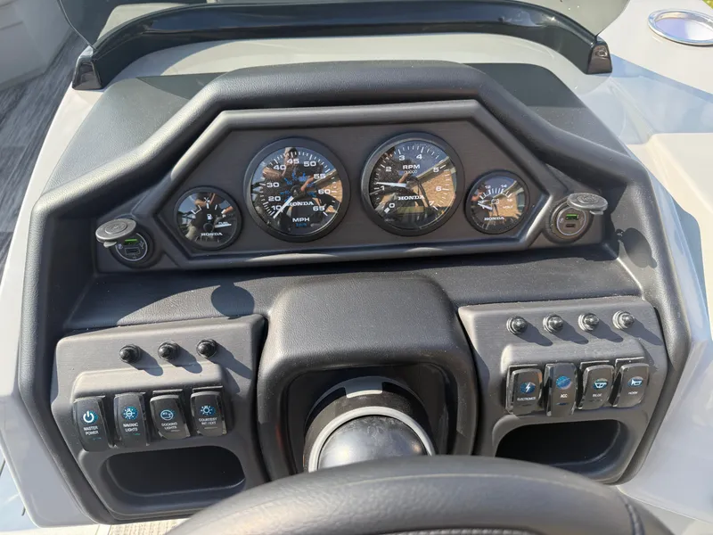 Slide: The Image of Bentley Pontoons Legacy 200HP Swingback 223 Tritoon 2026 - 12