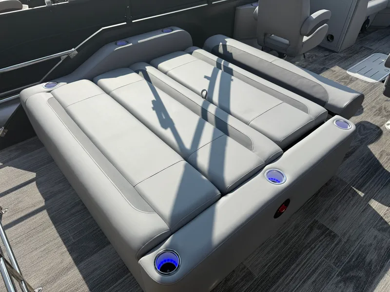 Slide: The Image of Bentley Pontoons Legacy 200HP Swingback 223 Tritoon 2026 - 15