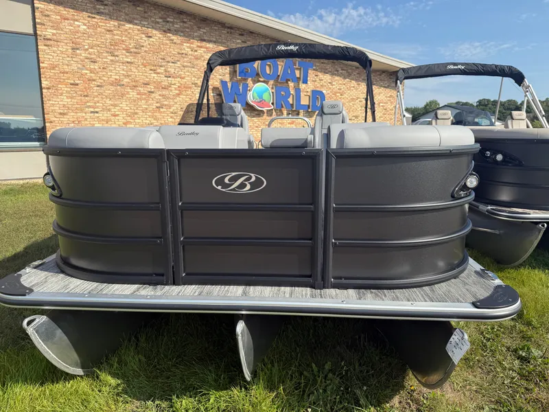 Slide: The Image of Bentley Pontoons Legacy 200HP Swingback 223 Tritoon 2026 - 36