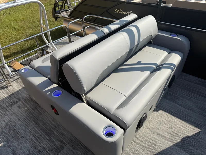 Slide: The Image of Bentley Pontoons Legacy 200HP Swingback 223 Tritoon 2026 - 4