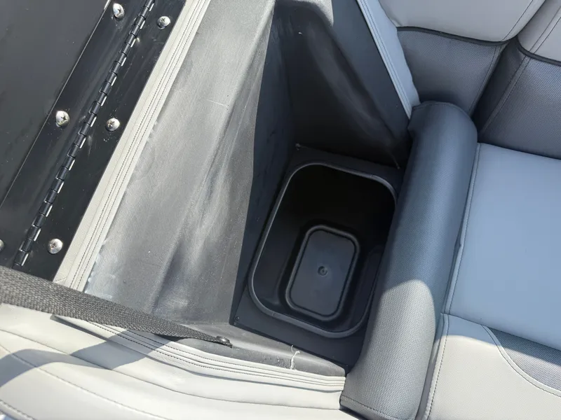 Slide: The Image of Bentley Pontoons Legacy 223 Swingback Tritoon & Honda 4-Stroke EFI 2026 - 32