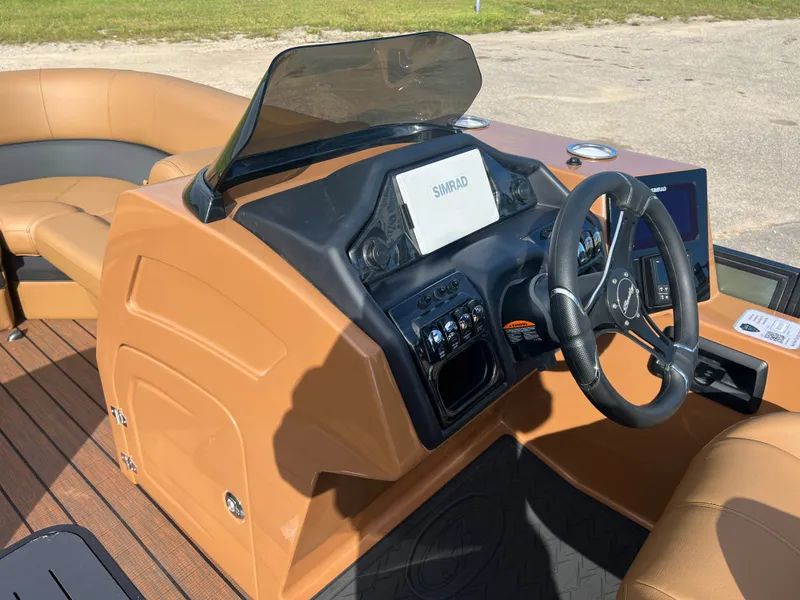 Slide: The Image of Bentley Pontoons Elite 200HP Admiral 223 Quad Lounge Tritoon 2026 - 17