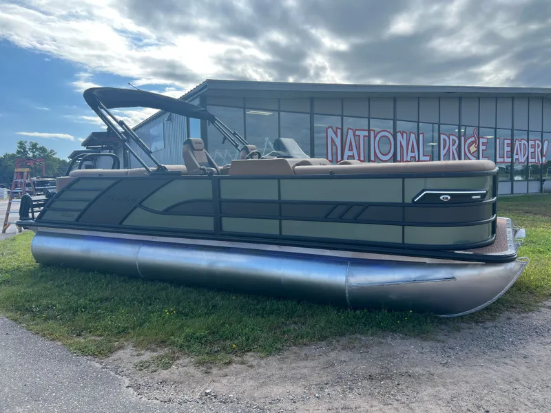 Slide: The Image of Bentley Pontoons Elite 223 Admiral 200HP Quad Lounge Tritoon 2026 - 25