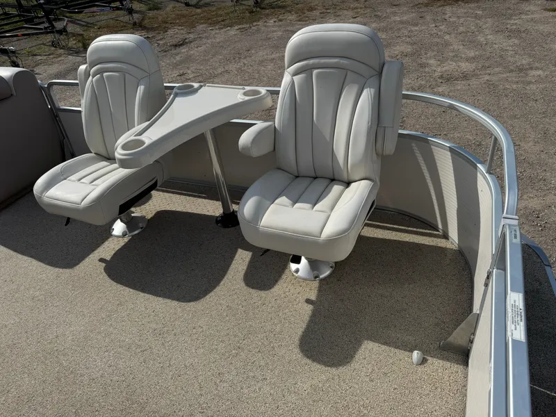 Slide: The Image of Premier 220 Sunspree pontoon 2009 - 10