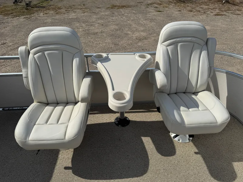 Slide: The Image of Premier 220 Sunspree pontoon 2009 - 11