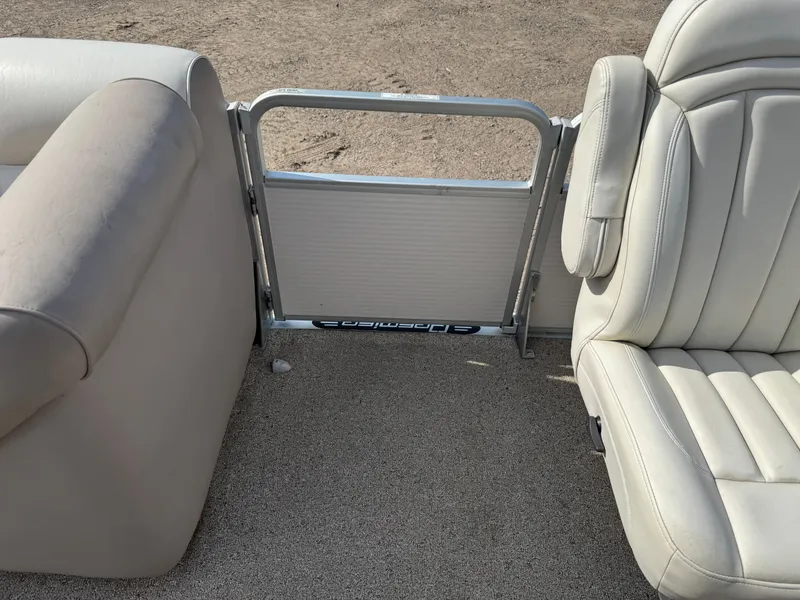 Slide: The Image of Premier 220 Sunspree pontoon 2009 - 15