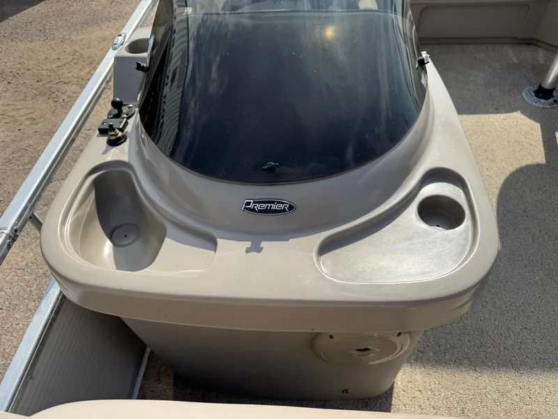 Slide: The Image of Premier 220 Sunspree pontoon 2009 - 22