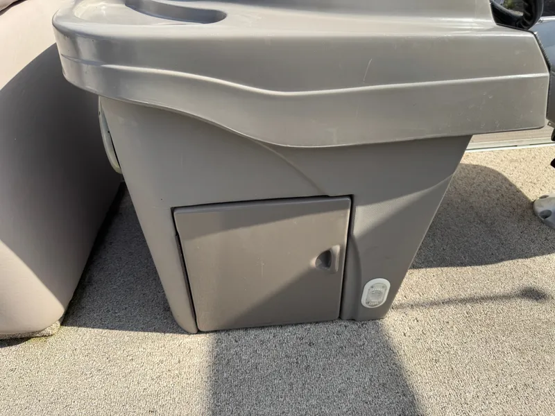 Slide: The Image of Premier 220 Sunspree pontoon 2009 - 23