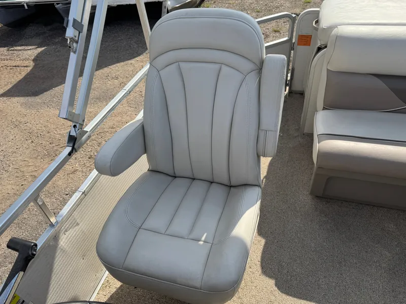 Slide: The Image of Premier 220 Sunspree pontoon 2009 - 24