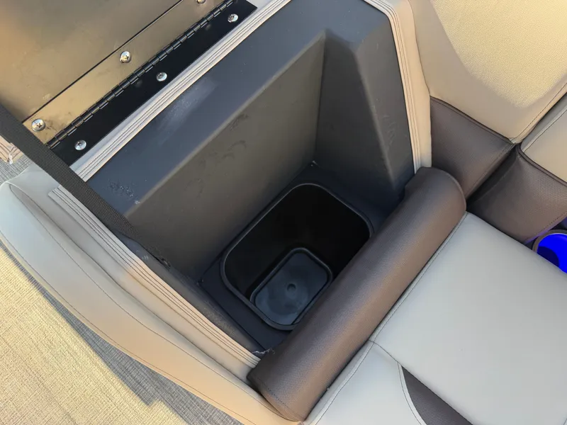 Slide: The Image of Bentley Pontoons Legacy 200HP Navigator DL 223 Quad Lounge Tritoon & Honda 4-Stroke EFI 2026 - 22