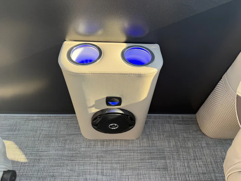 Slide: The Image of Bentley Pontoons Legacy 200HP Navigator DL 223 Quad Lounge Tritoon & Honda 4-Stroke EFI 2026 - 29