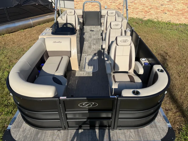 Slide: The Image of Bentley Pontoons Legacy 200HP Navigator DL 223 Quad Lounge Tritoon & Honda 4-Stroke EFI 2026 - 8