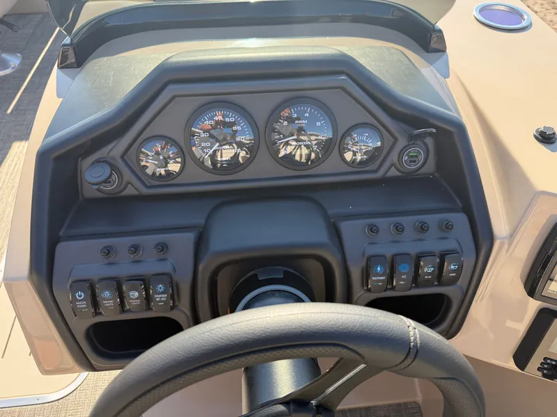 Slide: The Image of Bentley Pontoons Legacy 223 Navigator DL Quad Lounge Tritoon & Honda 4-Stroke EFI 2026 - 15