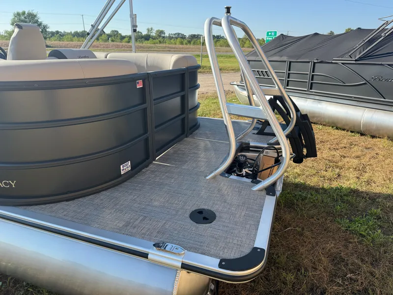 Slide: The Image of Bentley Pontoons Legacy 223 Navigator DL Quad Lounge Tritoon & Honda 4-Stroke EFI 2026 - 40