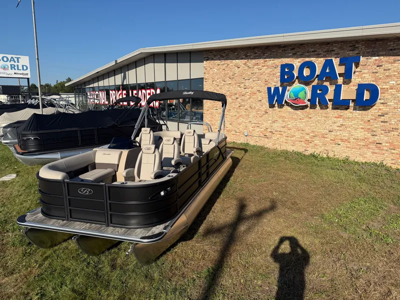 Slide: The Image of Bentley Pontoons Legacy 223 Navigator DL Quad Lounge Tritoon & Honda 4-Stroke EFI 2026 - 45