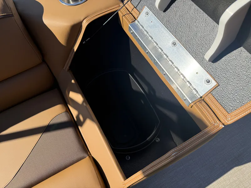 Slide: The Image of Tahoe Sport 23E80 Fish & Cruise Pontoon & Honda 4-Stroke EFI 2026 - 27