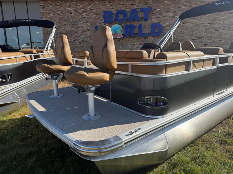 Slide: The Image of Tahoe Sport 23E80 Fish & Cruise Pontoon & Honda 4-Stroke EFI 2026 - 37