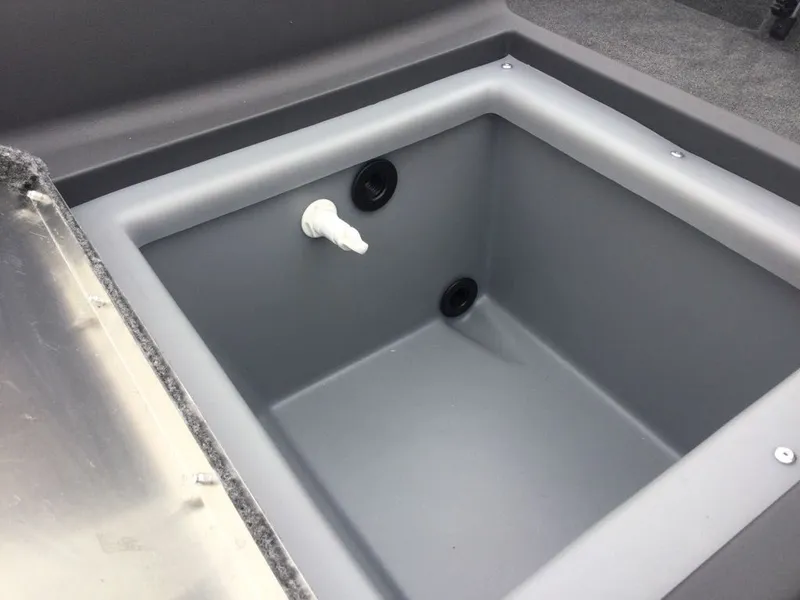 Slide: The Image of Tracker Bass Tracker Classic XL 2026 - 17