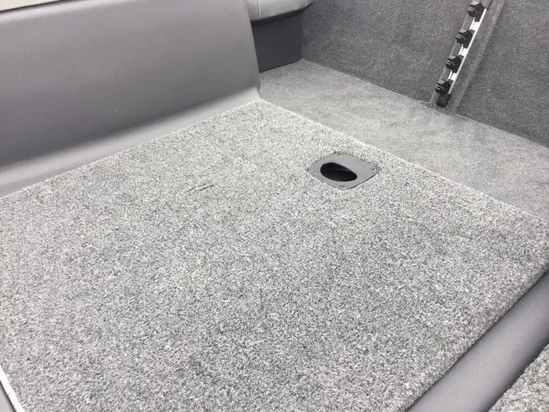 Slide: The Image of Tracker Bass Tracker Classic XL 2026 - 4