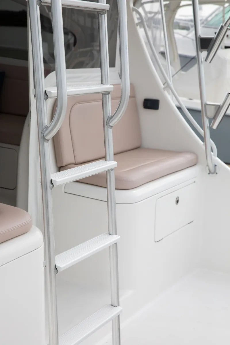 Slide: The Image of Ocean Yachts 37 Billfish 2016 - 37