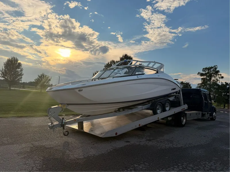 Slide: The Image of Yamaha 252S 2025 - 18