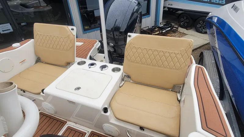 Slide: The Image of Bayliner Trophy T20CC 2023 - 6