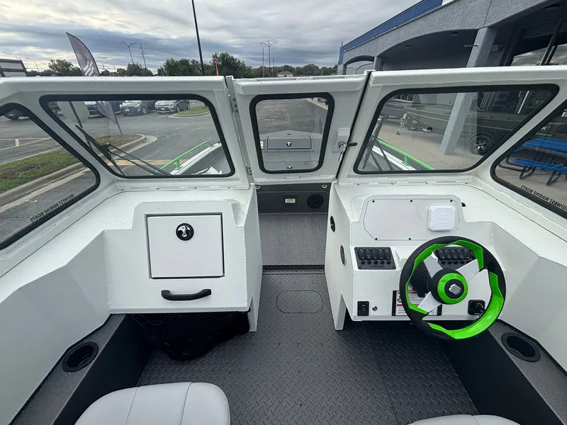 Slide: The Image of SeaArk Pro Cat 240 2026 - 17