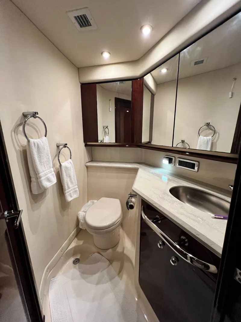 Slide: The Image of Sea Ray 58 Sedan Bridge 2009 - 28