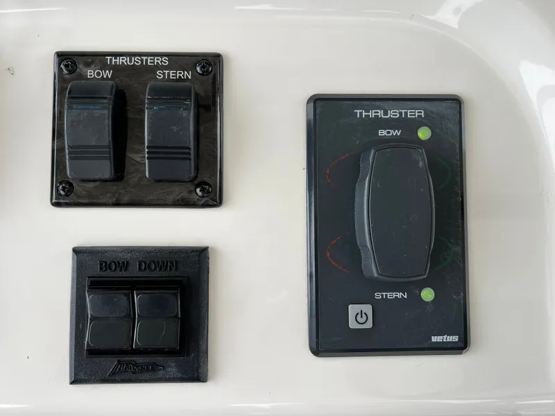 Slide: The Image of Sea Ray 58 Sedan Bridge 2009 - 41