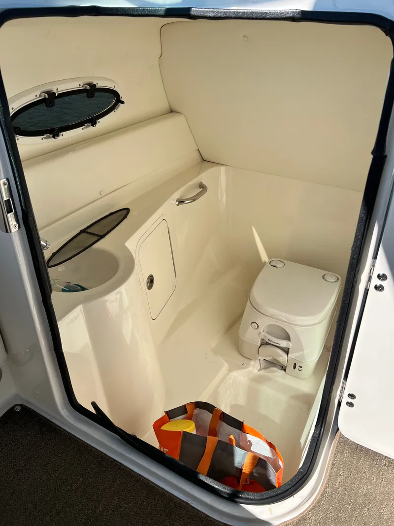 Slide: The Image of Sea Ray 260 Sundeck 2014 - 16