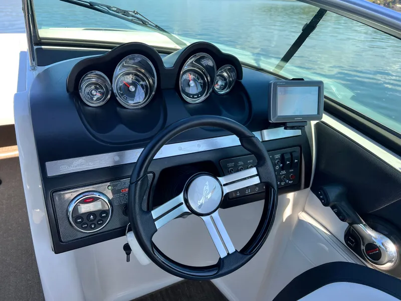 Slide: The Image of Sea Ray 260 Sundeck 2014 - 8