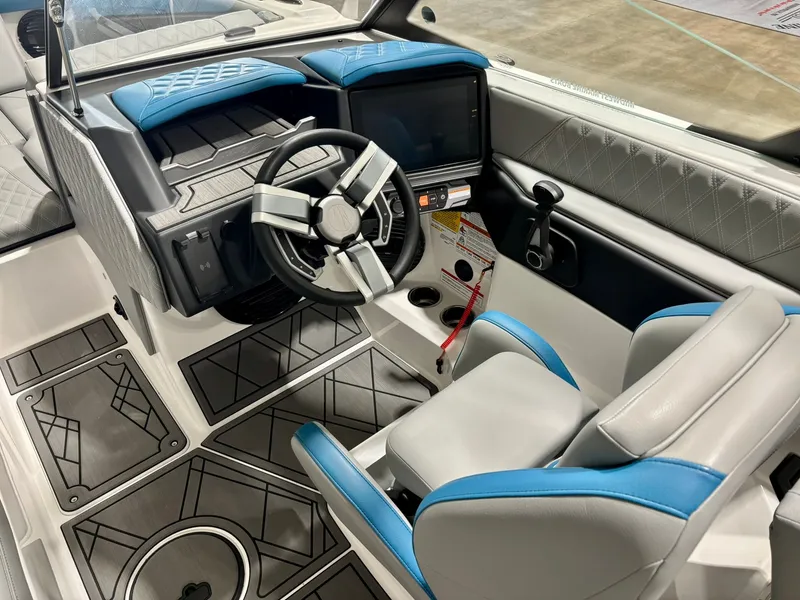 Slide: The Image of Tigé 22RZX 2025 - 13