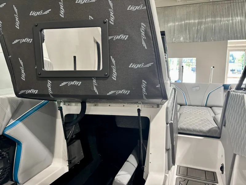 Slide: The Image of Tigé 22RZX 2025 - 15