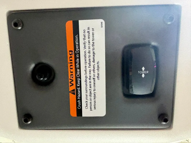 Slide: The Image of Tigé 22RZX 2025 - 2