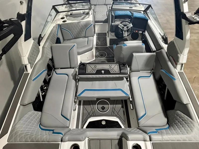 Slide: The Image of Tigé 22RZX 2025 - 26