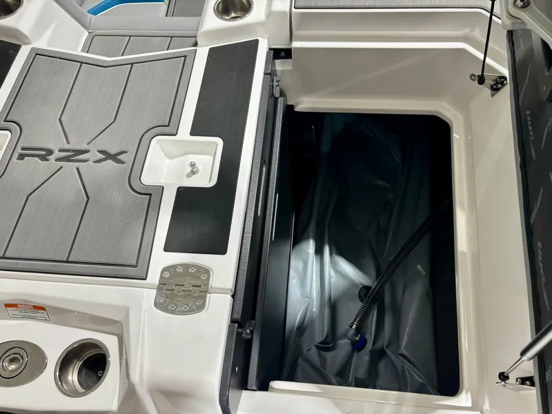 Slide: The Image of Tigé 22RZX 2025 - 29