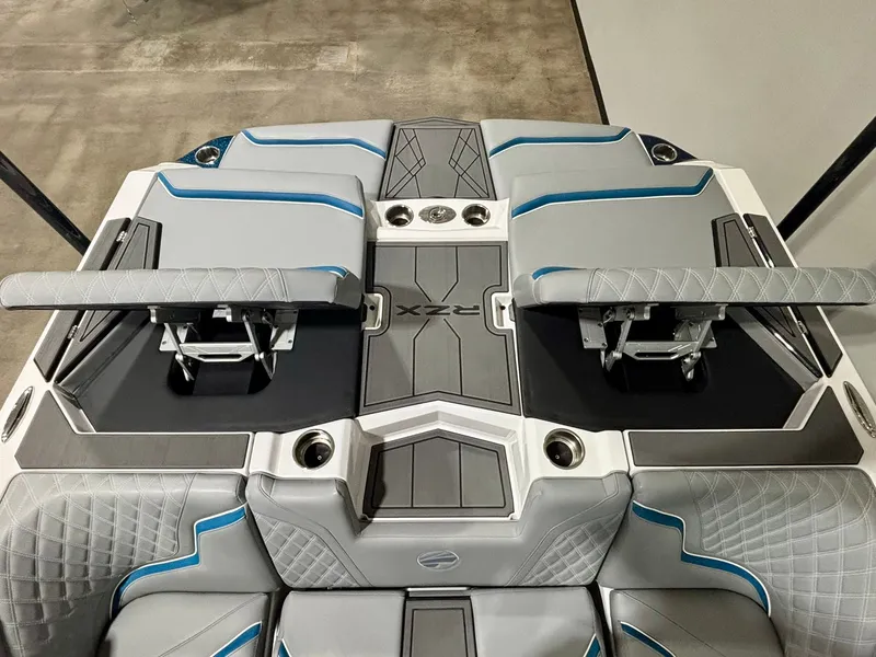 Slide: The Image of Tigé 22RZX 2025 - 31