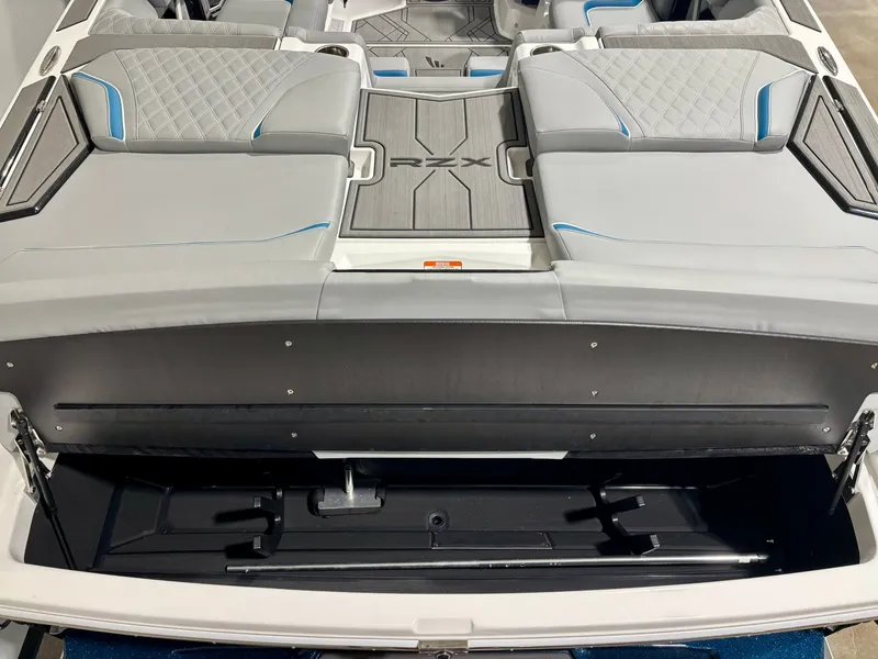 Slide: The Image of Tigé 22RZX 2025 - 33