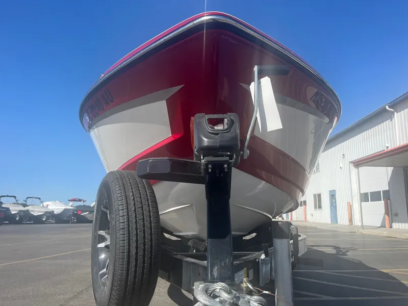 Slide: The Image of MasterCraft X10 2014 - 11