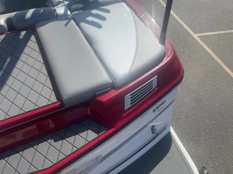 Slide: The Image of MasterCraft X10 2014 - 17