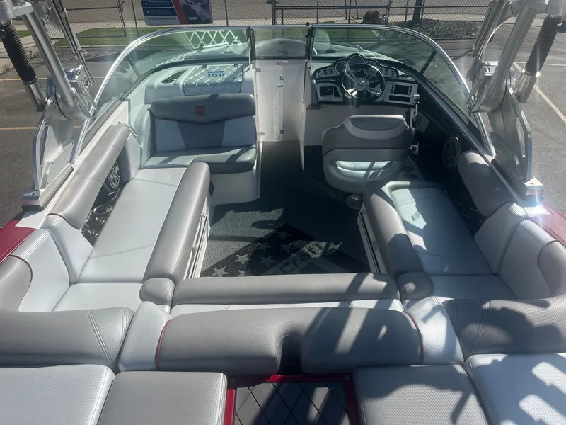 Slide: The Image of MasterCraft X10 2014 - 18