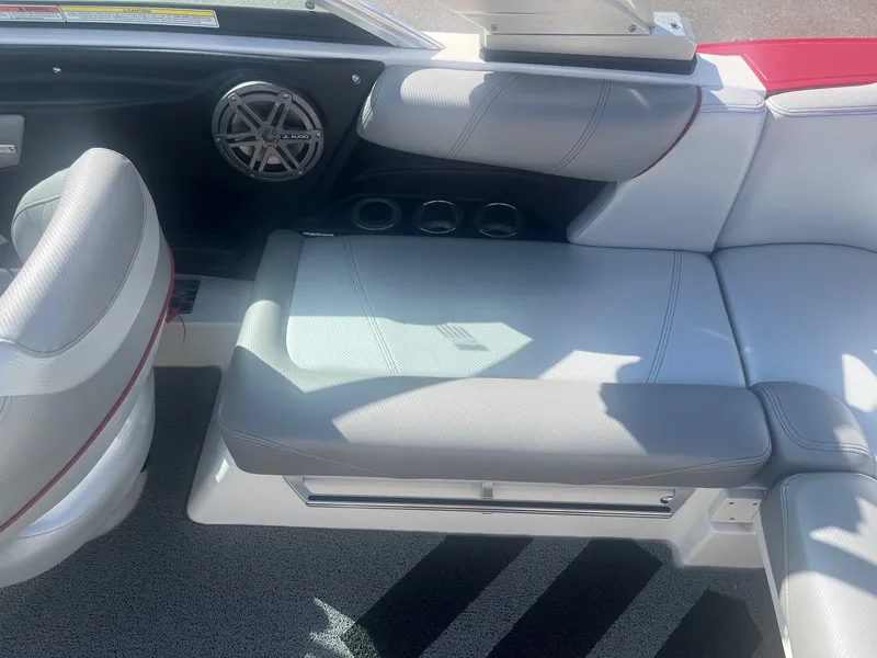 Slide: The Image of MasterCraft X10 2014 - 20