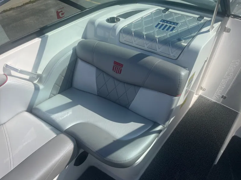 Slide: The Image of MasterCraft X10 2014 - 25