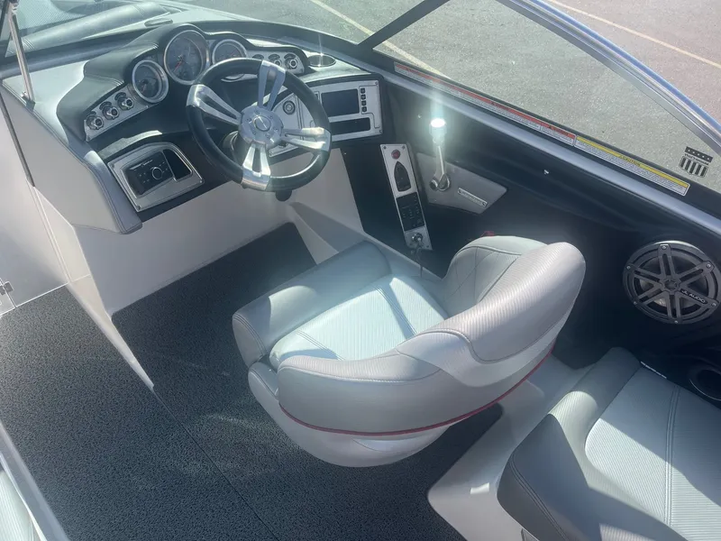 Slide: The Image of MasterCraft X10 2014 - 26