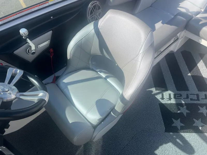 Slide: The Image of MasterCraft X10 2014 - 27