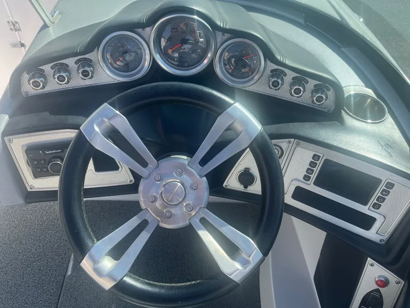 Slide: The Image of MasterCraft X10 2014 - 28