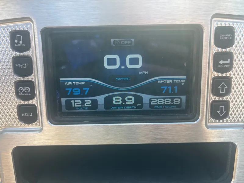 Slide: The Image of MasterCraft X10 2014 - 32