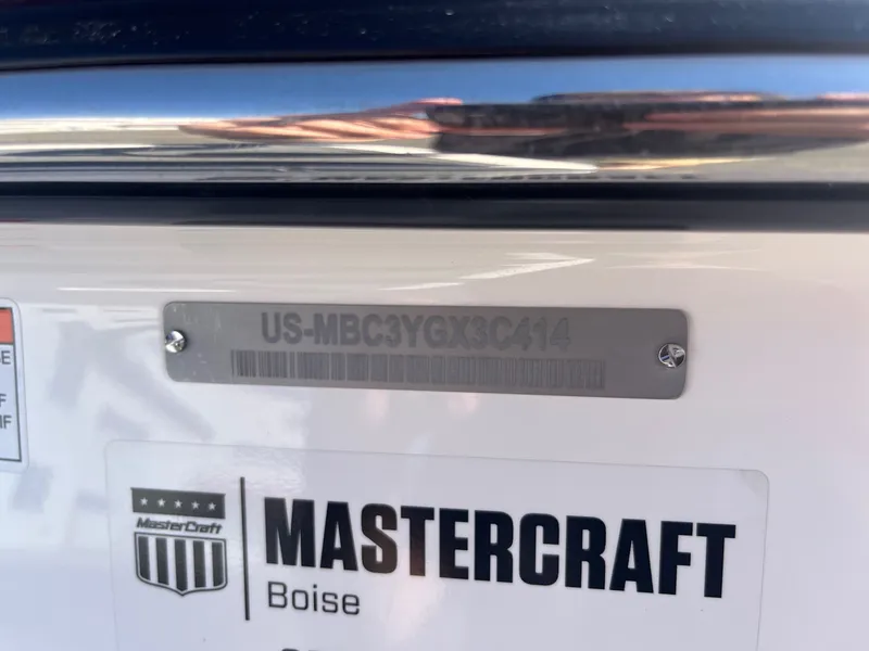 Slide: The Image of MasterCraft X10 2014 - 38